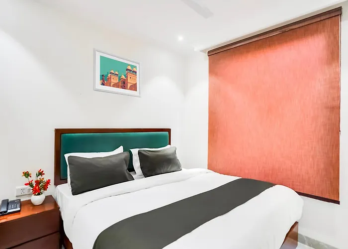 Hotel Retreat Inn New Delhi